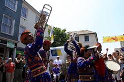 Penzance - Mazey day - Street entertainers