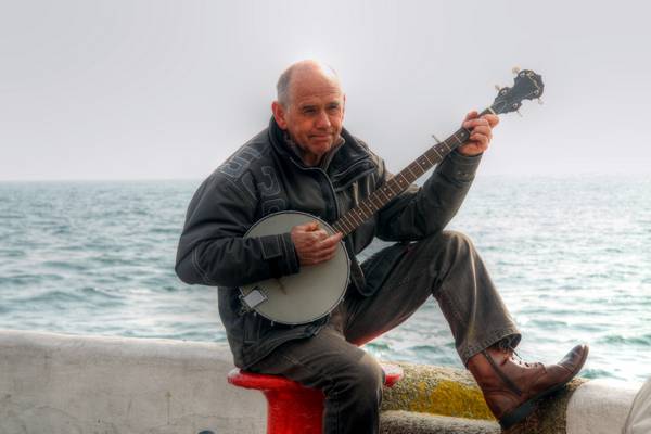 12th March 2011 - Banjos on the Banjo - Banjo Pier - East Looe.